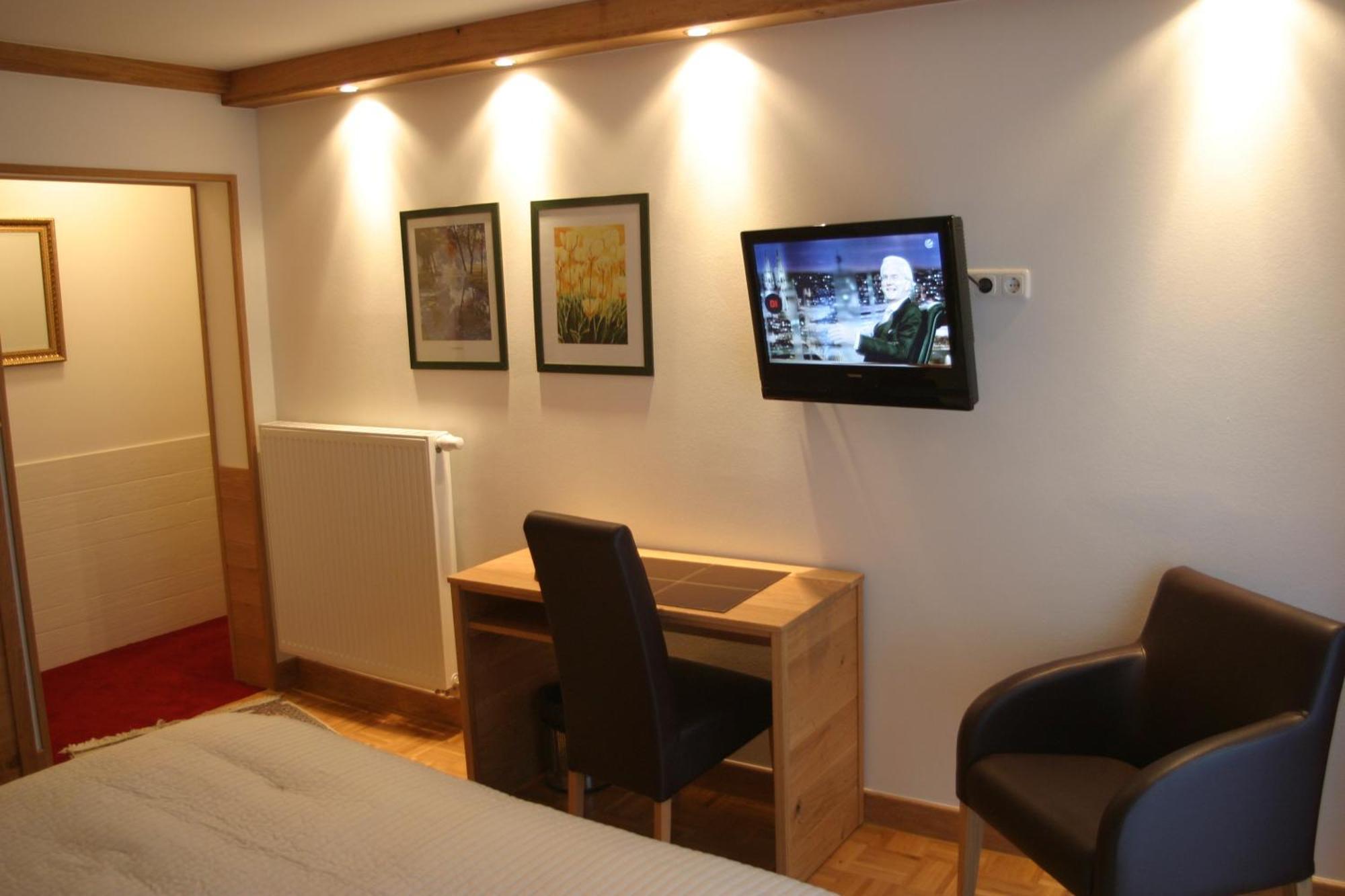 Hotel Waldgasthof Schoening Friesoythe Ruang foto