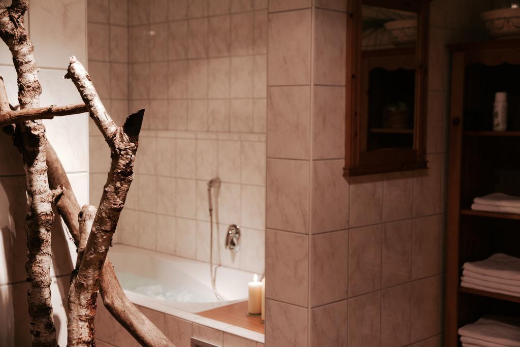 Hotel Waldgasthof Schoening Friesoythe Bagian luar foto