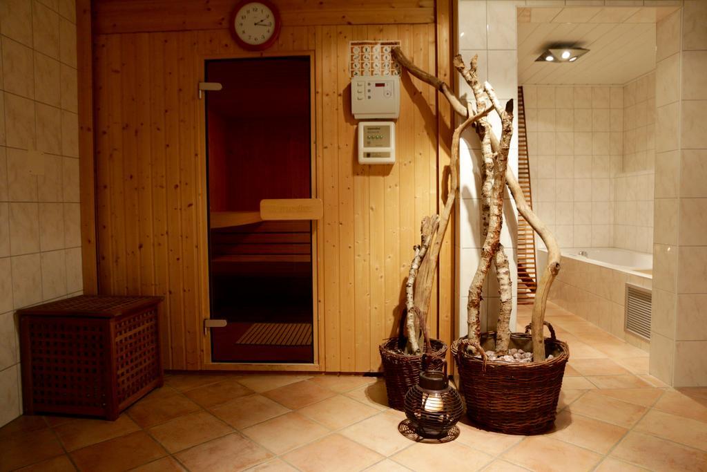 Hotel Waldgasthof Schoening Friesoythe Bagian luar foto